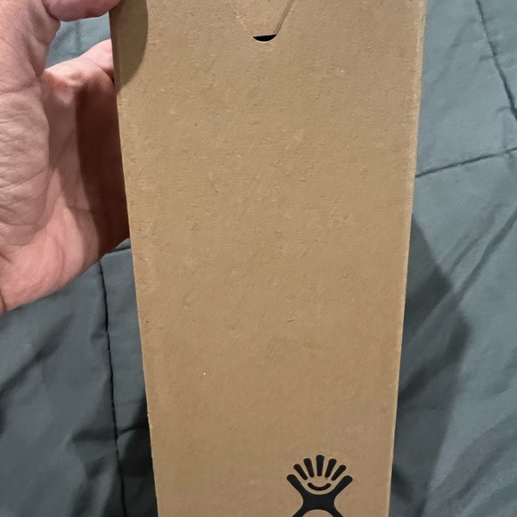 New in Box, hydroflask wide mouth with flex sip lid, white - Picture 3 of 3